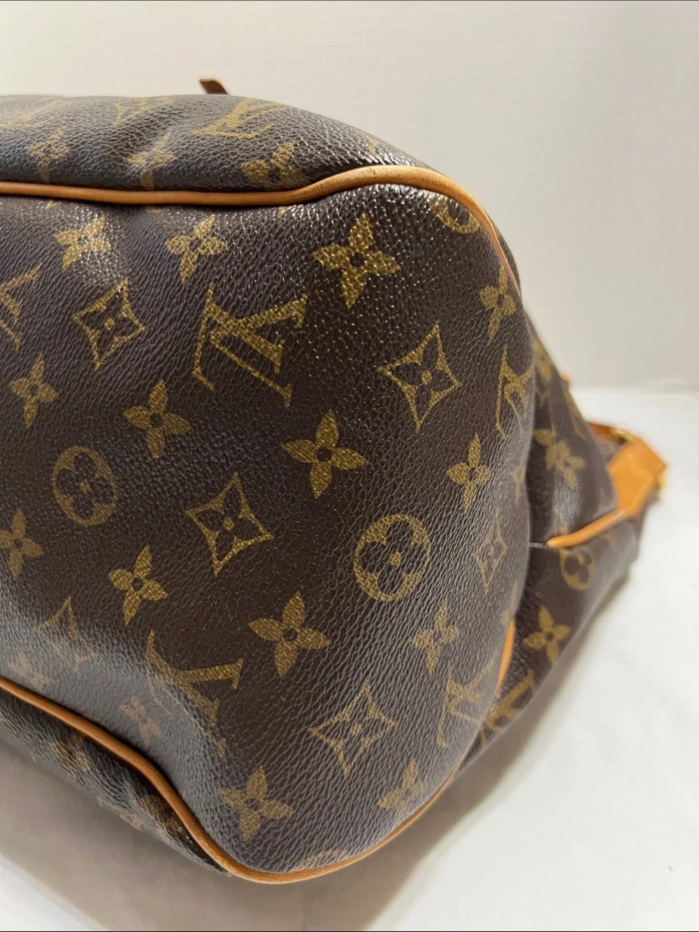 N/A authentic louis